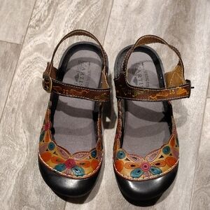 L'ATISTE Kids Dress Shoes in Black, Brown, and Orange